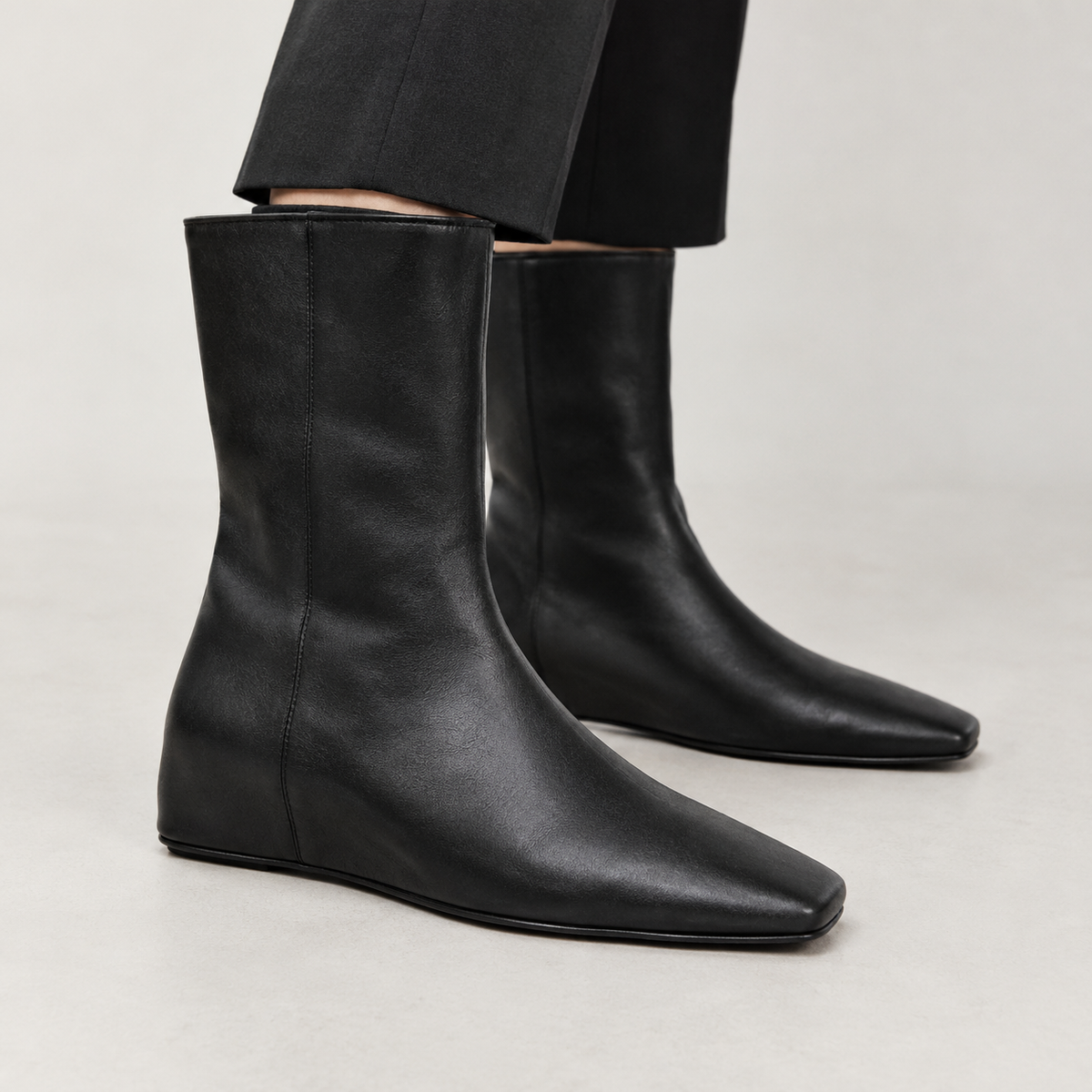 Matthildur Square Toe Boots - Black