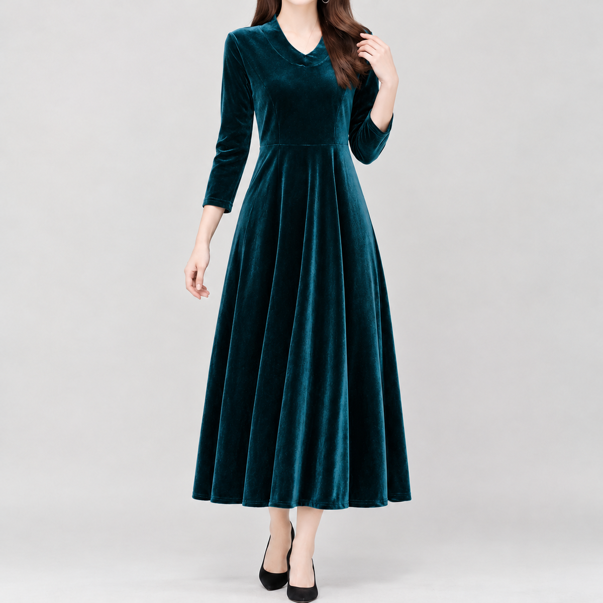 Johanne Velvet Midi Dress - Peacock Blue