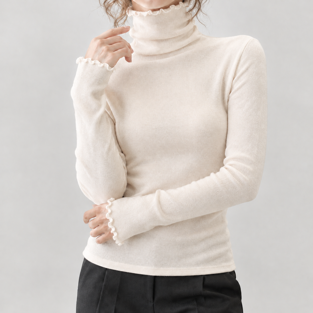 Aurora Lettuce Edge Turtleneck - Apricot