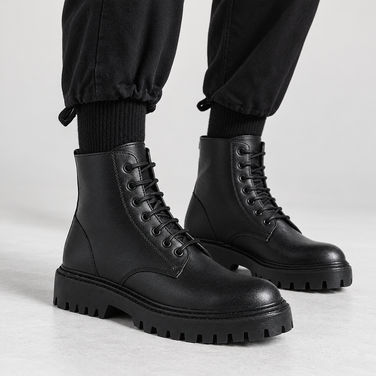 Wyatt Lace-Up Boots - Black