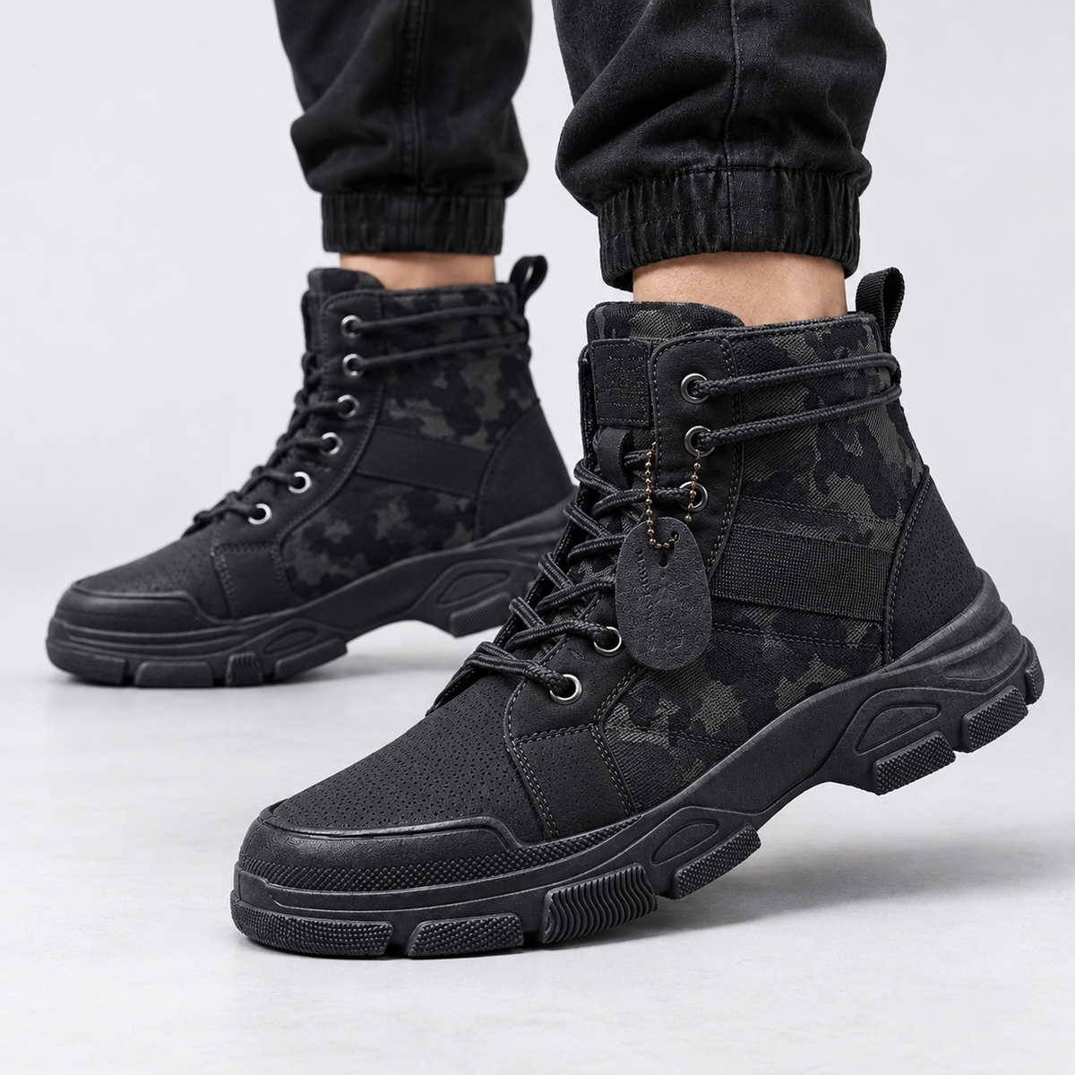 Arnulf Camouflage Boots - Black