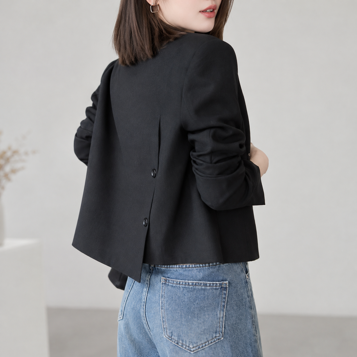 Albertina Cropped Blazer - Black
