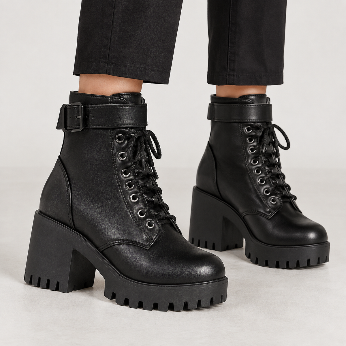 Bracciano Platform Ankle Boots - Black