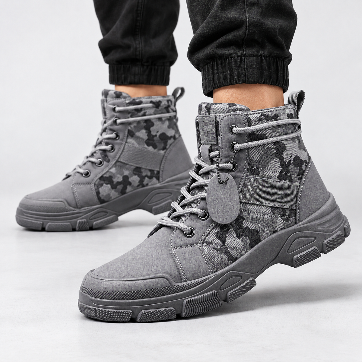 Arnulf Camouflage Boots - Gray