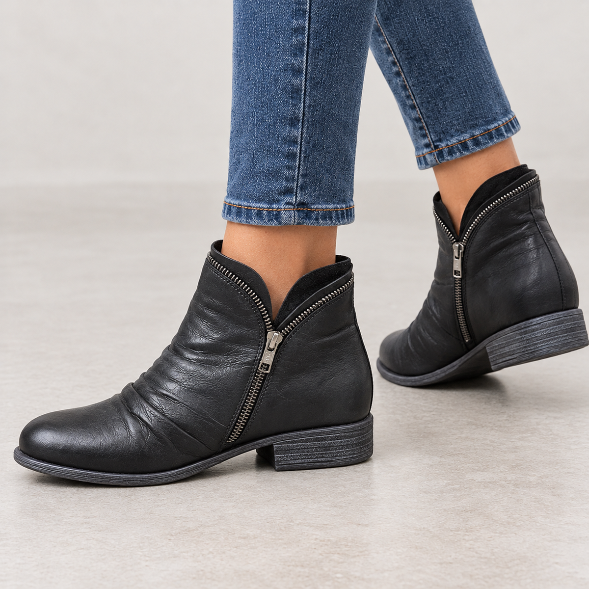 Aglae Side Zip Boots - Black