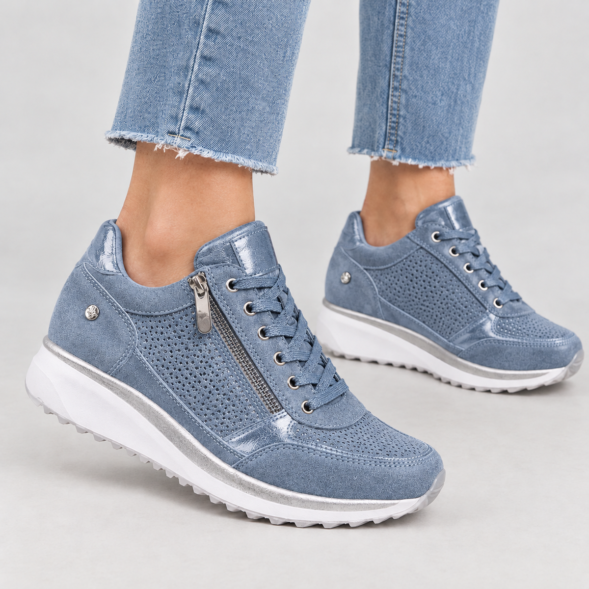 Gunnhild Zip Wedge Sneakers - Blue