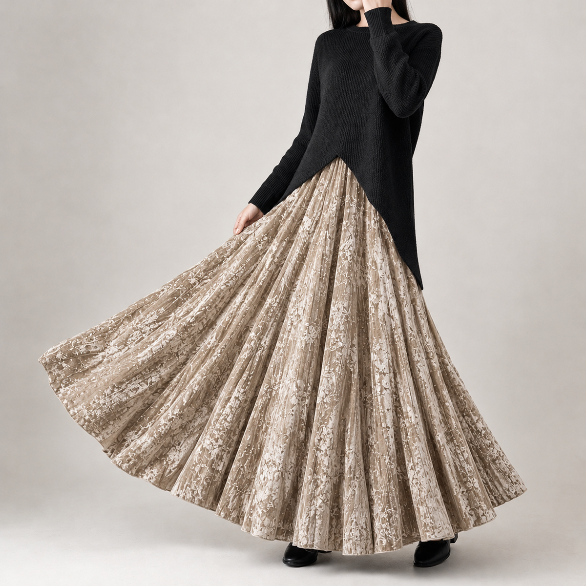Vicenta Velvet Maxi Skirt - Champagne